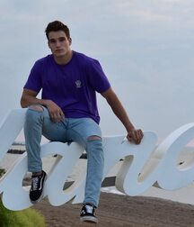 Mason McKenrick - American Model 61ffa16f55982.jpg