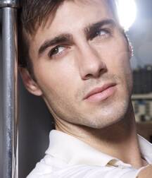 JUSTIN CLYNES - AMERICAN MODEL 620a488852599.jpg