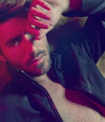 JUSTIN CLYNES - AMERICAN MODEL 620a48d79ec16.jpg