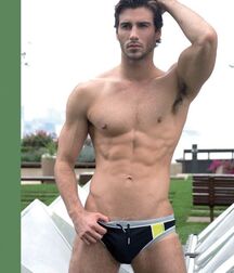 JUSTIN CLYNES - AMERICAN MODEL 620a4906d3212.jpg