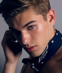 JOHN MICHAEL GUIDO - AMERICAN MODEL 6220bca32e49f.jpg