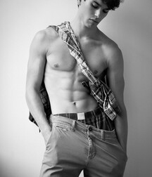 JOHN MICHAEL GUIDO - AMERICAN MODEL 6220bce04a086.jpg