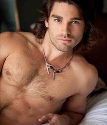 Justin Gaston 6224825b207c8.jpg