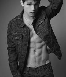 Justin Gaston 6224829de5c78.jpg