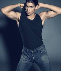 Francisco Escobar - Colombian Model 6228ace29f520.jpg
