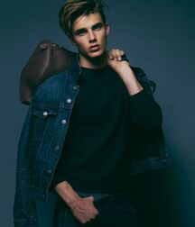 Matthew Pollock - American Model 622dbe5bedcd7.jpg