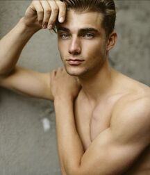 Matthew Pollock - American Model 622dbe6e6b94a.jpg
