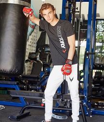 Matthew Pollock - American Model 622dbe724b357.jpg