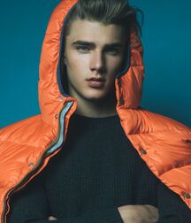 Matthew Pollock - American Model 622dbe8702bfe.jpg