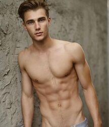 Matthew Pollock - American Model 622dbf23188a1.jpg