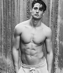 Manuel Seco - Model From Spain 624952cae2439.jpg