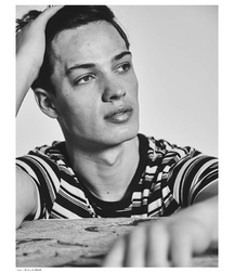 Ben Smith - British Male Model Twink Tube Style 624995e87e92f.jpg