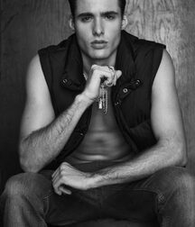 MATHEUS AMARO - BRAZILIAN MODEL 625b932c22820.jpg