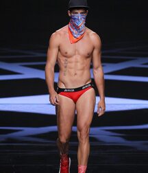CARLOS GOMEZ - FASHION MODEL SPANISH 62615d01b17e7.jpg