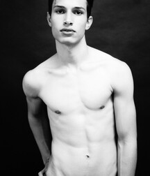 LUCAS QUEIROZ - BRAZILIAN MODEL 6262a6a2234f3.jpg