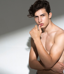 LUCAS QUEIROZ - BRAZILIAN MODEL 6262a6a42133b.jpg