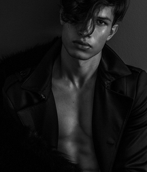 LUCAS QUEIROZ - BRAZILIAN MODEL 6262a6bbebd4a.jpg