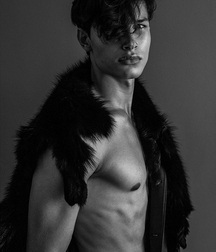 LUCAS QUEIROZ - BRAZILIAN MODEL 6262a73beebe5.jpg