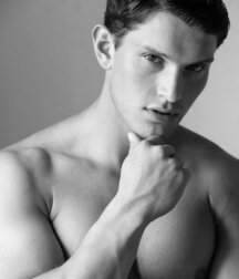 JOSH IVORY - BRITISH MALE MODEL 6263c53a6a3de.jpg