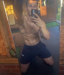 JOSH IVORY - BRITISH MALE MODEL 6263c58d71b1f.jpg