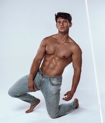 JOSH IVORY - BRITISH MALE MODEL 6263c59a041fd.jpg