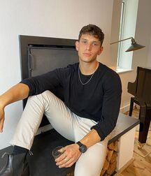 JOSH IVORY - BRITISH MALE MODEL 6263c5a4e839c.jpg