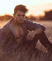 JOSH IVORY - BRITISH MALE MODEL 6263c5c98222f.jpg