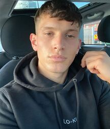 JOSH IVORY - BRITISH MALE MODEL 6263c5e1e1dcd.jpg