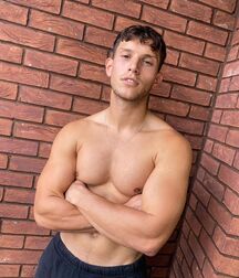 JOSH IVORY - BRITISH MALE MODEL 6263c5e7ec79d.jpg