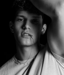 JOSH IVORY - BRITISH MALE MODEL 6263c5f40d830.jpg