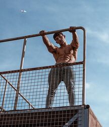 JOSH IVORY - BRITISH MALE MODEL 6263c613c93c5.jpg