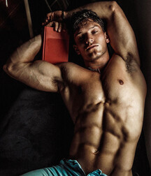 JOSH IVORY - BRITISH MALE MODEL 6263c635384d1.jpg
