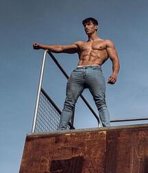 JOSH IVORY - BRITISH MALE MODEL 6263c63f0eb34.jpg