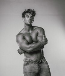 JOSH IVORY - BRITISH MALE MODEL 6263c65c04c61.jpg
