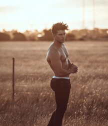 JOSH IVORY - BRITISH MALE MODEL 6263c67099e13.jpg
