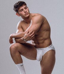 JOSH IVORY - BRITISH MALE MODEL 6263c6a04891f.jpg