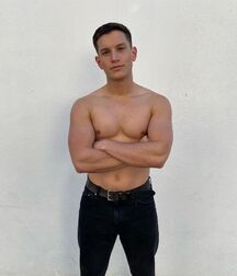 JOSH IVORY - BRITISH MALE MODEL 6263c6a5f3121.jpg