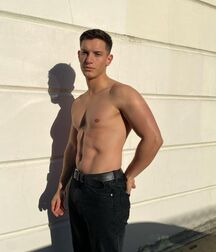 JOSH IVORY - BRITISH MALE MODEL 6263c6a7c93b5.jpg
