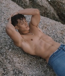 JOSH IVORY - BRITISH MALE MODEL 6263c6f6c5f4e.jpg