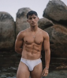 JOSH IVORY - BRITISH MALE MODEL 6263c70002dc2.jpg