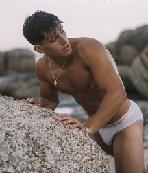 JOSH IVORY - BRITISH MALE MODEL 6263c7041fc0d.jpg