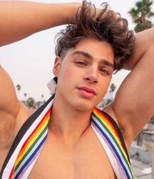 PIERRE BOO - TIKTOK STAR FROM FRANCE  6263c7805ed8c.jpg