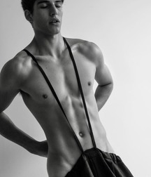 AMERIGO VALENTI - ITALIAN MALE MODEL 6280c1bbd8a6a.jpeg
