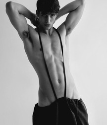 AMERIGO VALENTI - ITALIAN MALE MODEL 6280c1c3f08d2.jpeg