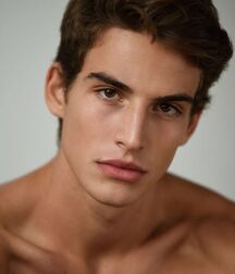AMERIGO VALENTI - ITALIAN MALE MODEL 6280c1d0a012b.jpg