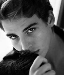 AMERIGO VALENTI - ITALIAN MALE MODEL 6280c1d266c05.jpg