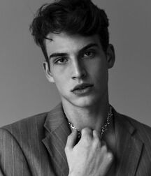 AMERIGO VALENTI - ITALIAN MALE MODEL 6280c203a6d19.jpg