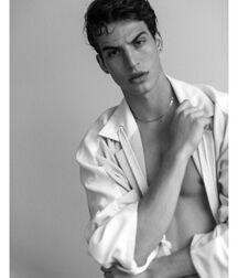 AMERIGO VALENTI - ITALIAN MALE MODEL 6280c21a18b9a.jpg