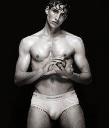 AMERIGO VALENTI - ITALIAN MALE MODEL 6280c237659c1.jpg