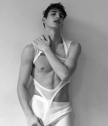 AMERIGO VALENTI - ITALIAN MALE MODEL 6280c24059a60.jpg